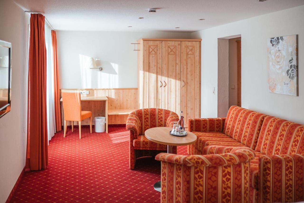 Hotel Waldeck Mit Restaurant "Florian'S" Фельдберг Екстер'єр фото